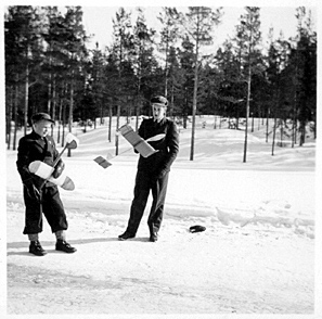 Risto Järvi ja Eero Keskinen 1950-luvulla Ylihärmässä